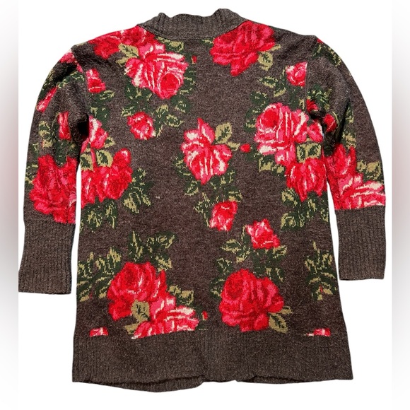 Aeropostale grey cardigan with a rose pattern woman’s size medium - Picture 2 of 4